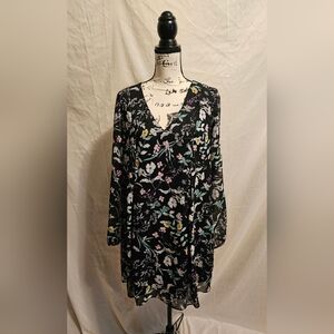 BCBGeneration Black Floral Dress, Size M. Back tie closure at the neck. Mini.
